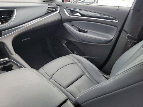 Used 2024 Buick Enclave Premium image 16