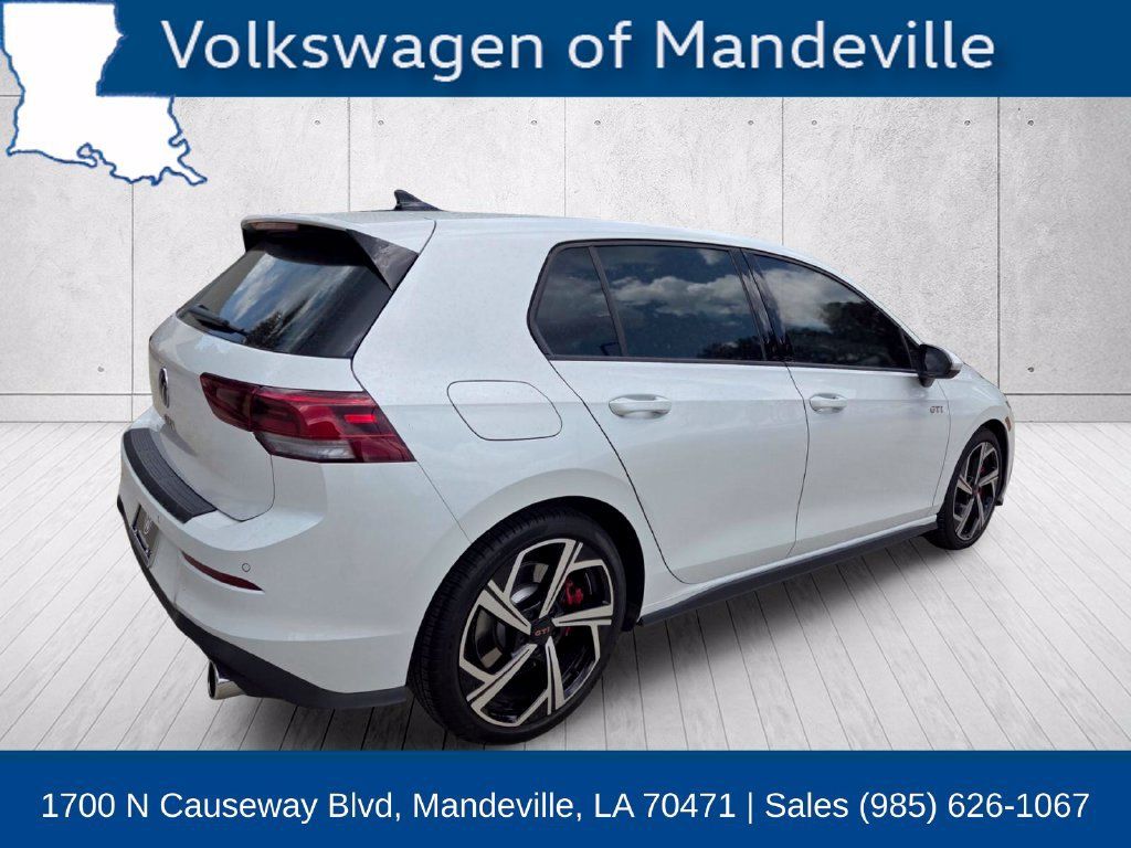 Certified 2026 Volkswagen GTI SE FWD image 5