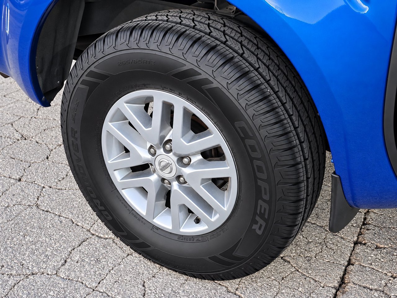 Used 2015 Nissan Frontier SV RWD image 12