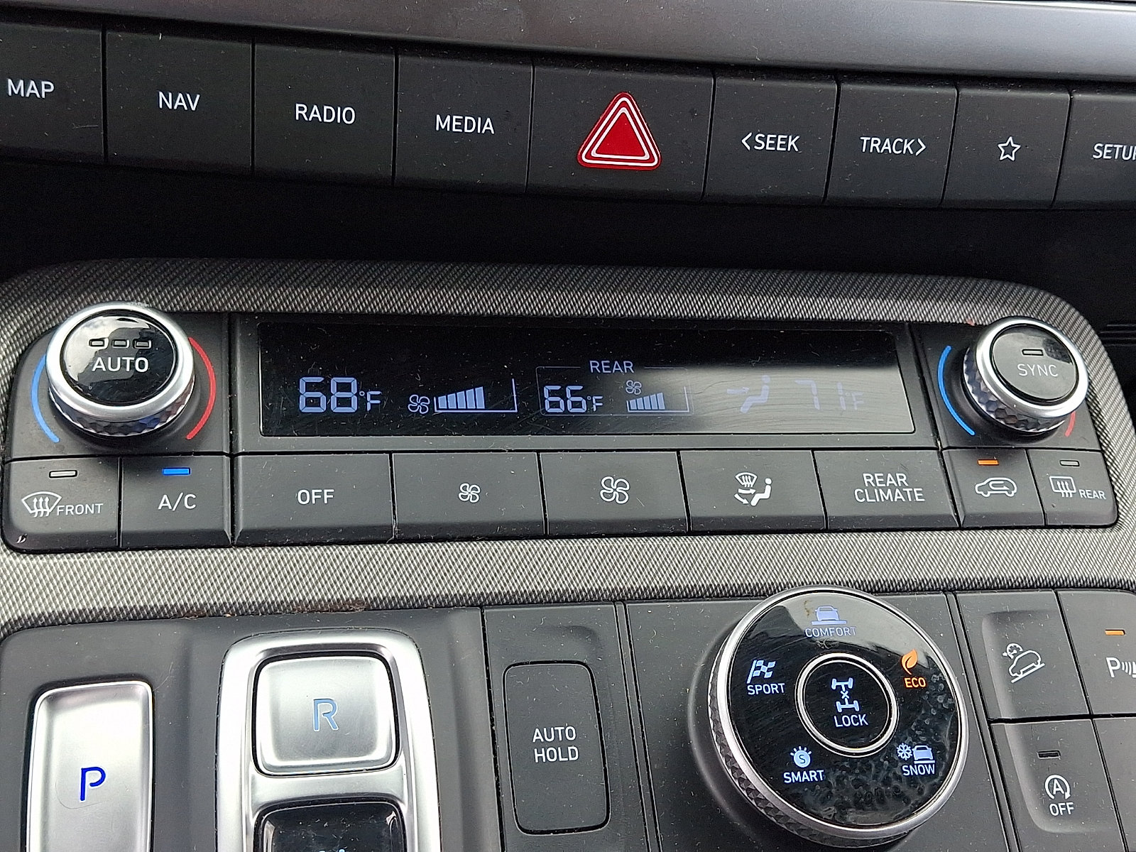 Used 2024 Hyundai Palisade SEL AWD/4WD image 16