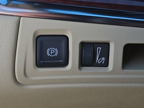 Used 2017 Cadillac XT5 Premium Luxury image 26