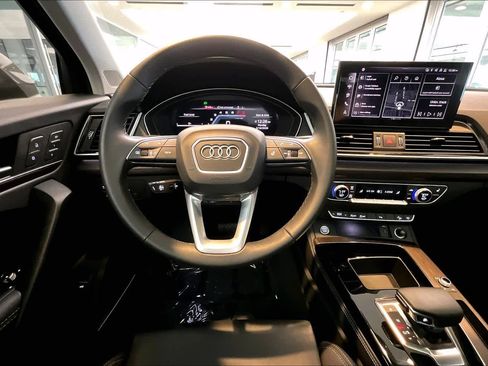 Certified 2025 Audi Q5 2.0T Premium Plus w/ Premium Plus Package image 6