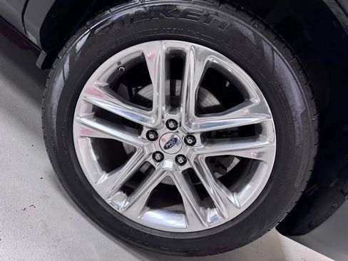 Used 2016 Ford Explorer XLT w/ Equipment Group 202A FWD image 9