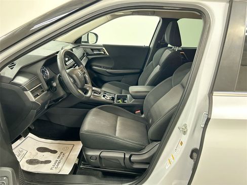 Used 2022 Mitsubishi Outlander ES image 9