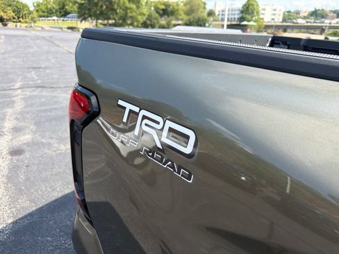 Used 2024 Toyota Tacoma TRD Off-Road AWD/4WD image 12