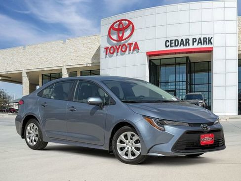 Used 2026 Toyota Corolla LE image 1