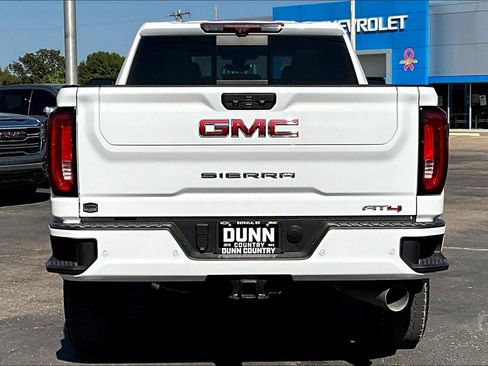 Used 2023 GMC Sierra 2500 AT4 w/ AT4 Premium Plus Package image 4