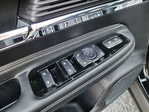 Used 2022 Lincoln Corsair Reserve image 11