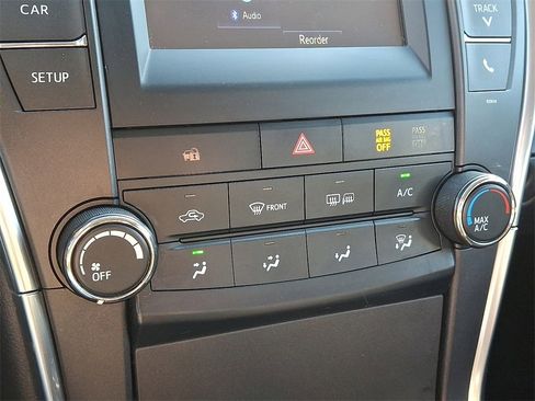 Used 2017 Toyota Camry XSE image 17