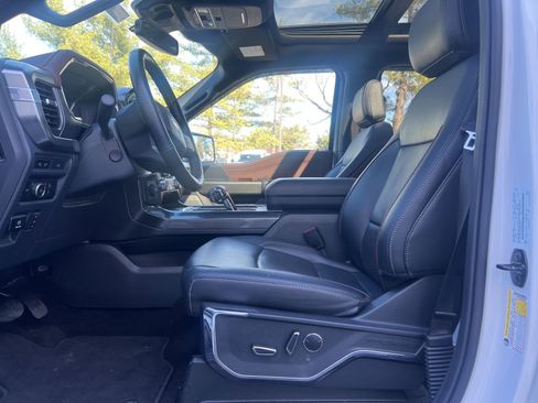 Used 2022 Ford F150 Lariat w/ Equipment Group 502A High image 16