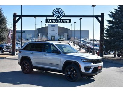 New 2025 Jeep Grand Cherokee Limited w/ Black Appearance Package