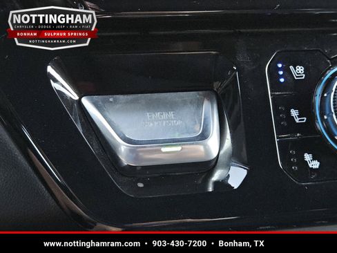 Used 2025 GMC Sierra 2500 AT4 AWD/4WD image 16