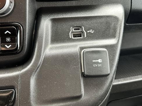 Used 2023 RAM ProMaster 3500 w/ Driver Convenience Group image 31