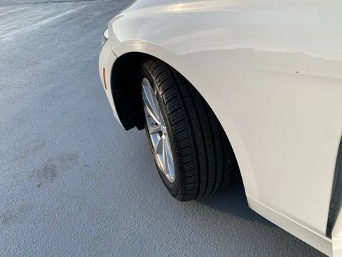 Used 2017 BMW 320i xDrive Sedan AWD/4WD image 22