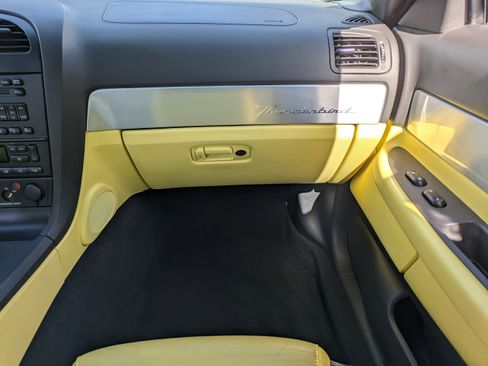 Used 2002 Ford Thunderbird image 14