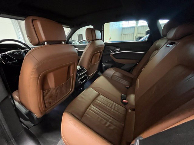 Used 2021 Audi e-tron Premium w/ Convenience Plus Package AWD/4WD image 15