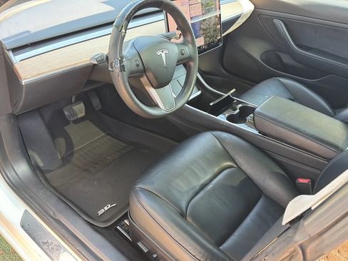 Used 2020 Tesla Model 3 Standard Range Plus RWD image 23