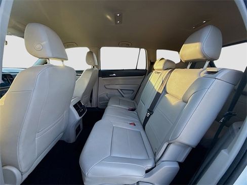 Used 2023 Volkswagen Atlas SE image 23