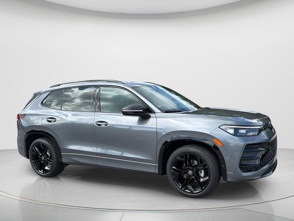 New 2026 Volkswagen Tiguan SE R-Line FWD image 4