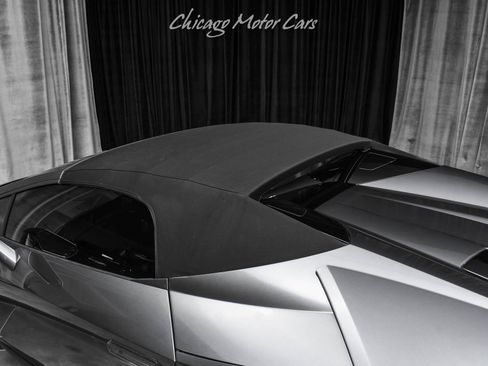 Used 2019 Lamborghini Huracan LP 580-2 RWD image 32
