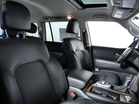 Used 2024 Nissan Armada SL AWD/4WD image 12