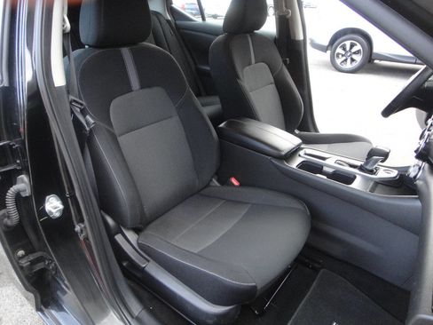 Used 2022 Nissan Sentra SV w/ Trunk Package image 15