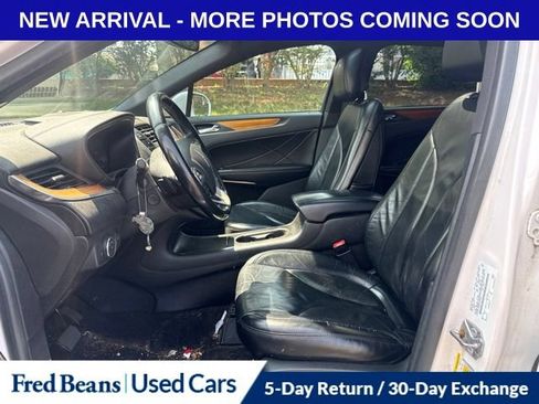 Used 2018 Lincoln MKC Select w/ Select Plus Package AWD/4WD image 9