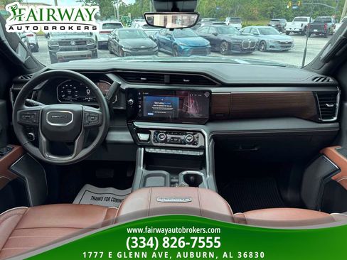 Used 2025 GMC Sierra 2500 Denali Ultimate w/ Max Trailering Package AWD/4WD image 14