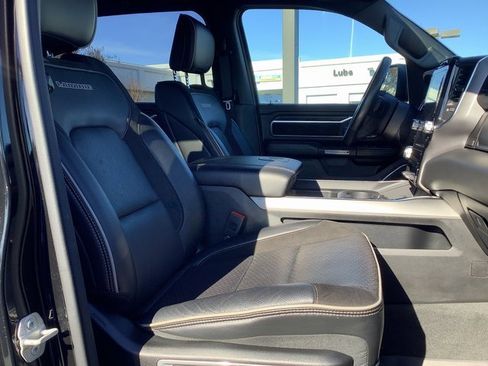 Used 2024 RAM 1500 Laramie image 39