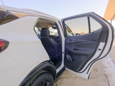 Used 2024 Buick Encore GX Sport Touring image 19
