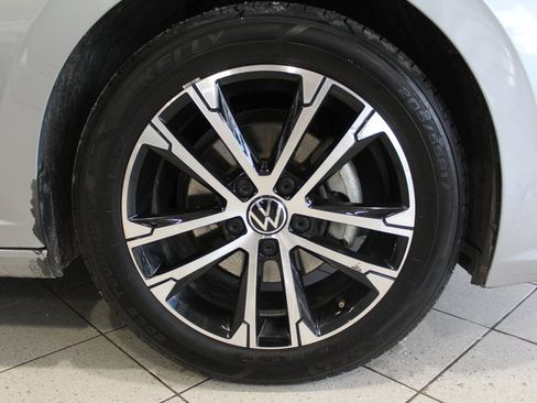 Used 2023 Volkswagen Jetta Sport image 10