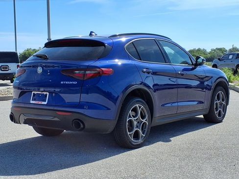 Used 2022 Alfa Romeo Stelvio Sprint image 2