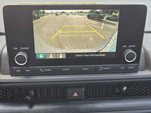 Used 2025 Honda CR-V LX image 17