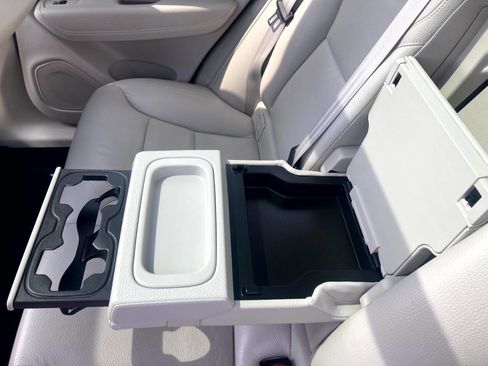 Used 2020 Volvo XC60 T5 Inscription image 12