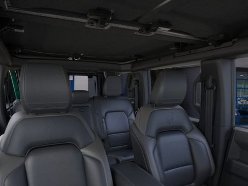 New 2025 Ford Bronco Outer Banks w/ Sasquatch Package AWD/4WD image 12