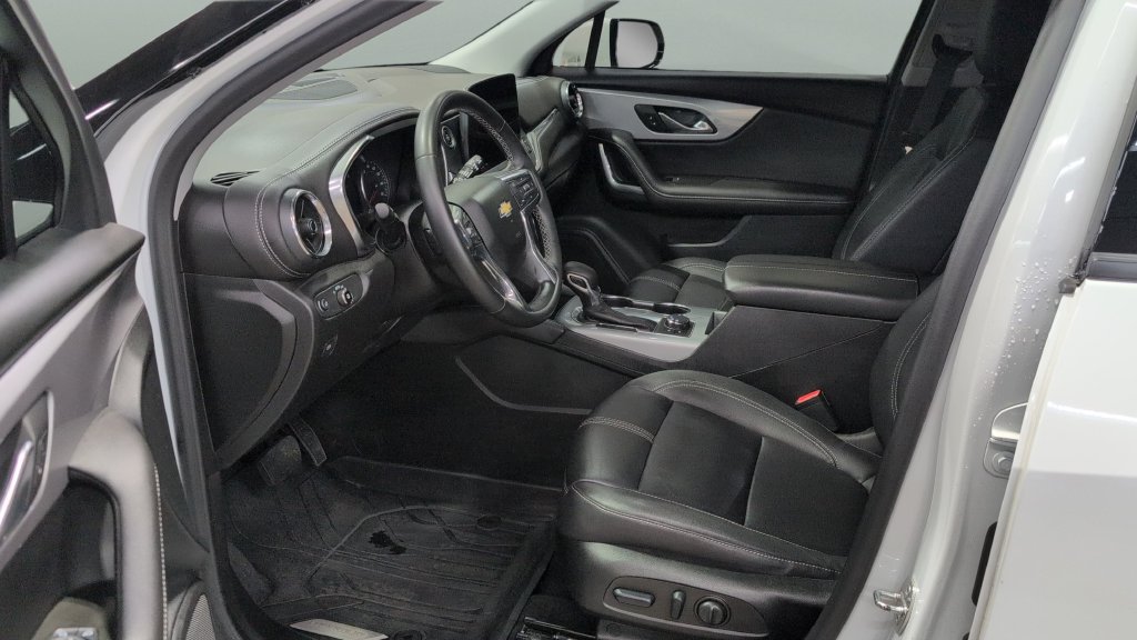 Used 2023 Chevrolet Blazer LT w/ LPO, Floor Liner Package FWD image 8