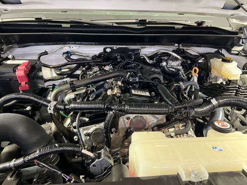 Used 2024 Toyota Tacoma TRD Sport w/ TRD Sport Upgrade Package image 28