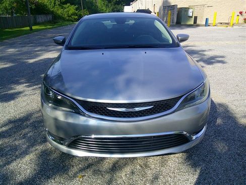 Used 2015 Chrysler 200 Limited w/ Convenience Group FWD image 8