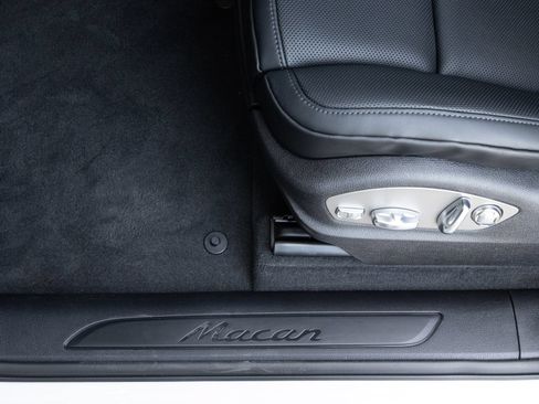 Certified 2026 Porsche Macan AWD/4WD image 20