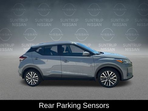 Used 2023 Nissan Kicks SV FWD image 7