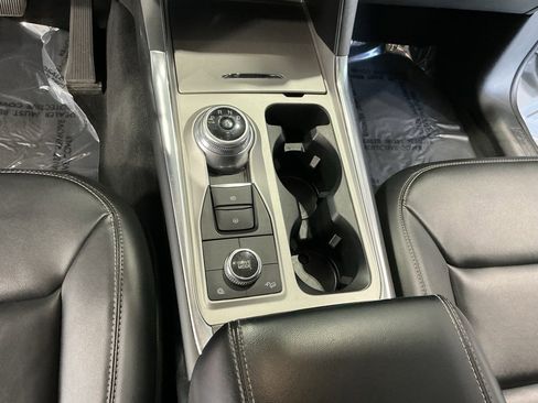 Used 2023 Ford Explorer XLT w/ Equipment Group 202A image 24