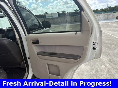 Used 2011 Ford Escape 2WD Hybrid image 17