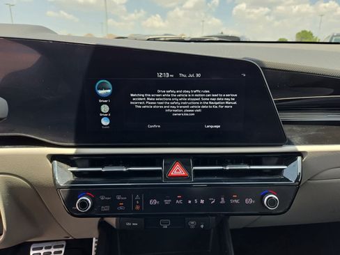Certified 2023 Kia Niro Wave w/ Wave Preserve Package FWD image 26