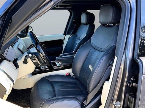 Used 2024 Land Rover Range Rover Long Wheelbase SE image 11