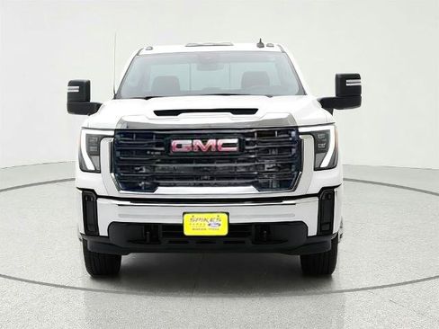 Used 2024 GMC Sierra 3500 Pro AWD/4WD image 2
