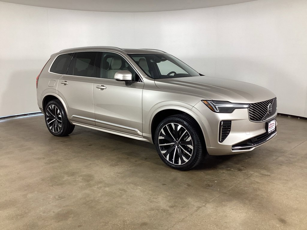Used 2025 Volvo XC90 B5 Core w/ Protection Package Premier AWD/4WD image 3
