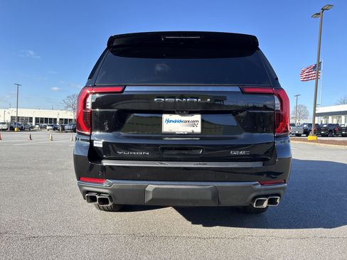 Used 2026 GMC Yukon Denali Ultimate w/ LPO, Floor Liner Package image 9