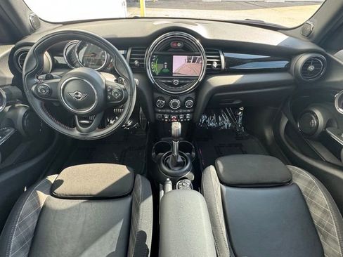 Used 2019 MINI Cooper S image 10