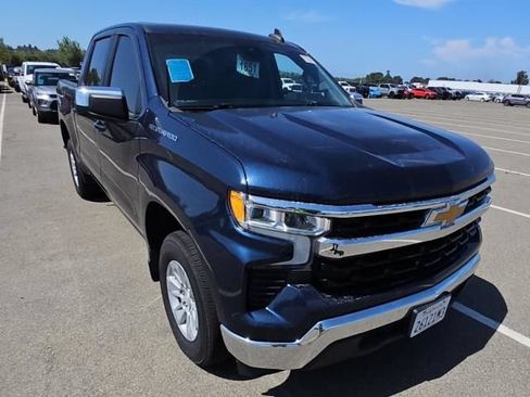 Used 2022 Chevrolet Silverado 1500 LT RWD image 2