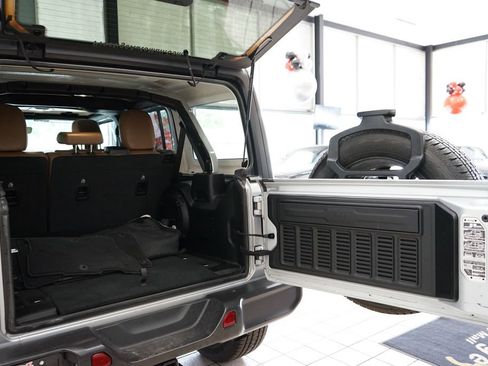 Used 2023 Jeep Wrangler Unlimited Sahara AWD/4WD image 48